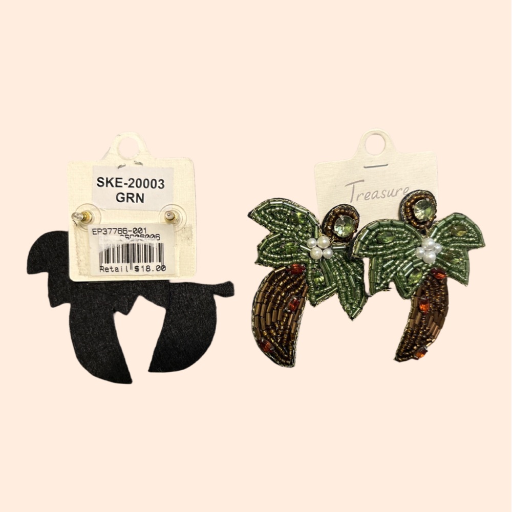 Palm Tree Beaded Earrings 🌴
